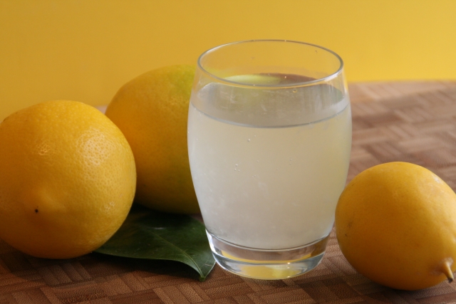 Haga deliciosa limonada con una licuadora